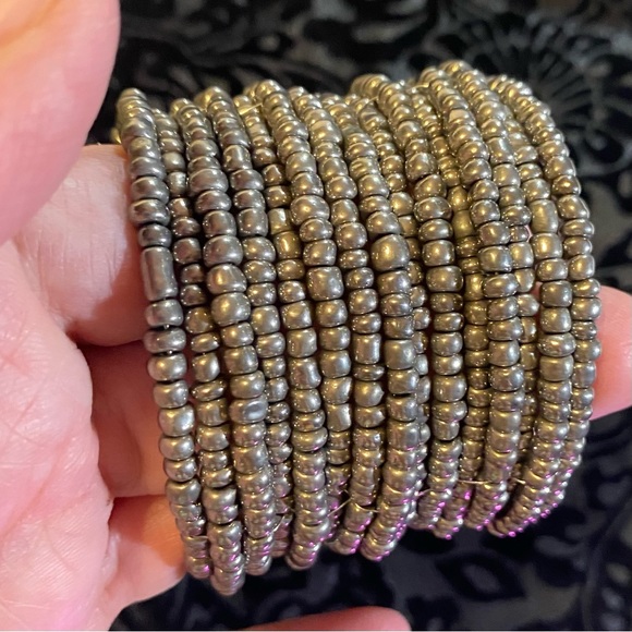 Pewter seed bead cuff GUC 2 1/2”x 2 1/2” best for wrists under 7” see pics - Picture 2 of 5